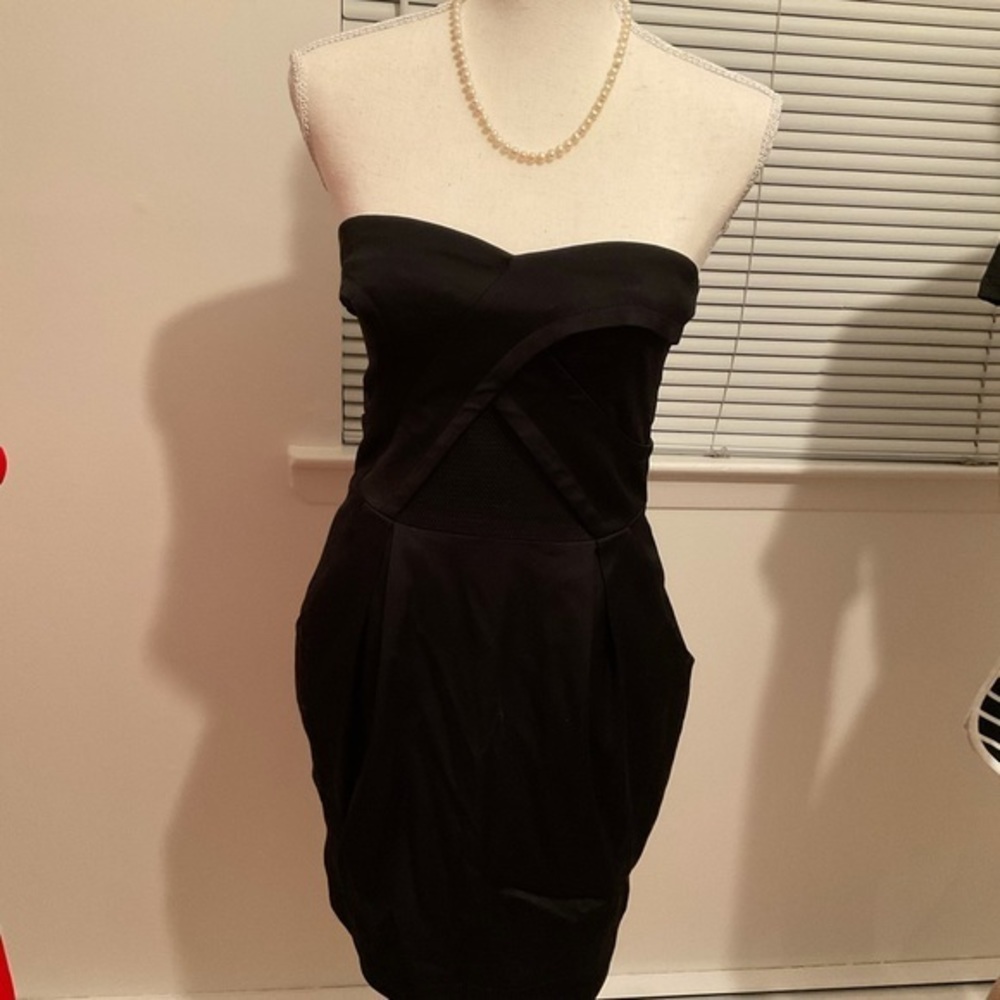 BeBe off the shoulder dress - Picture 3 of 4